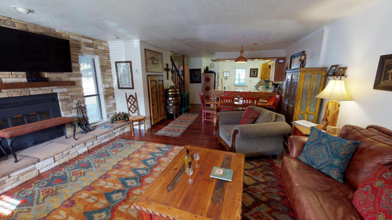 Claim Jumper 8 Townhouse With High Speed Wifi Apartment เรดริเวอร์ ภายนอก รูปภาพ